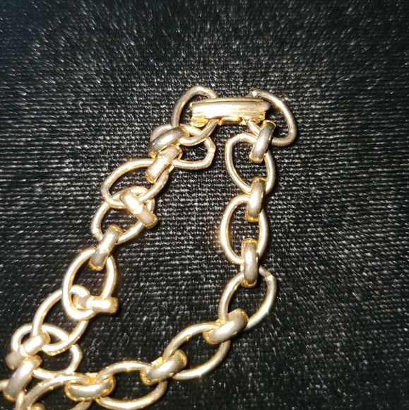 Vintage Textured Saucer Fall Rhinestone "V" Necklace Bolo Style 16 Inch 1970's - Picture 7 of 11